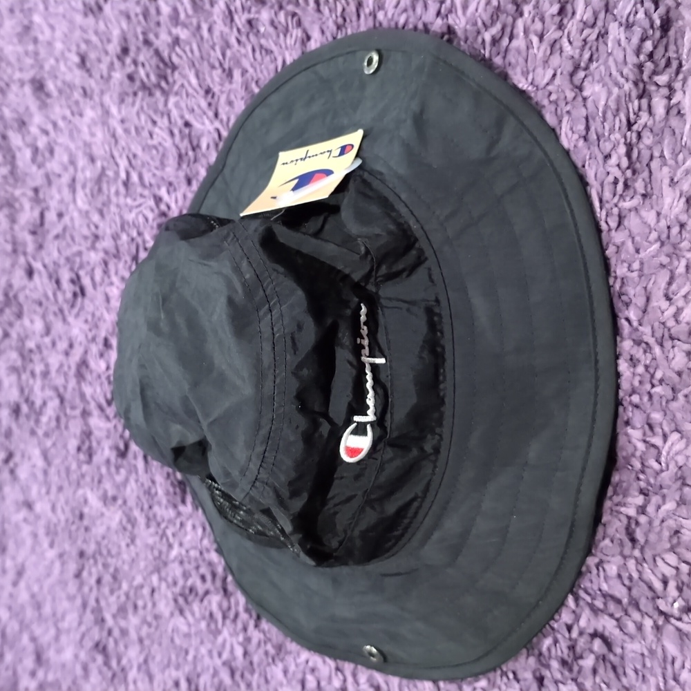 NWT - Champion Black Bucket Hat